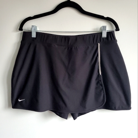 Nike Fit Dry Black Skort Size Large